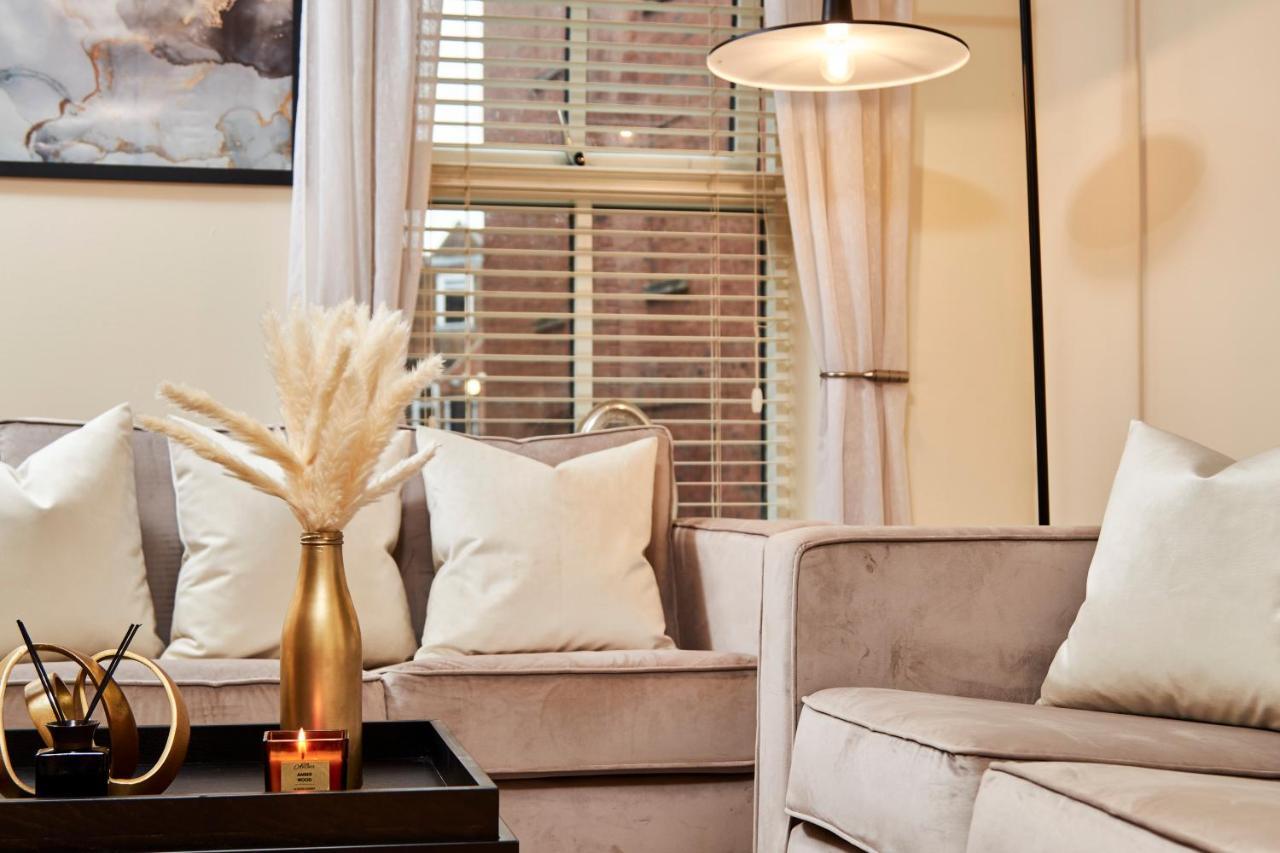 Vikings Apartment With Private Parking & Terrace Йорк Екстериор снимка
