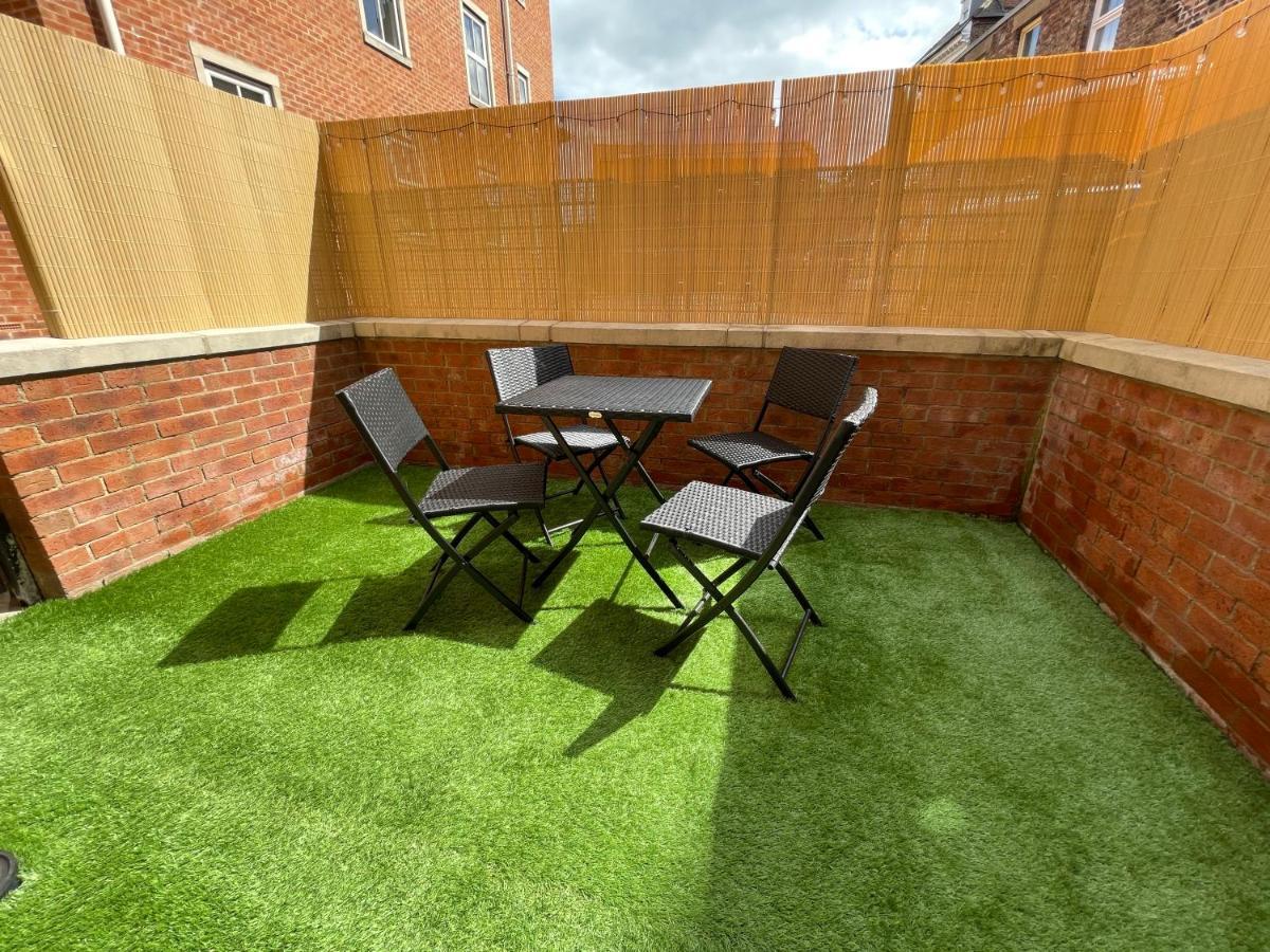 Vikings Apartment With Private Parking & Terrace Йорк Екстериор снимка